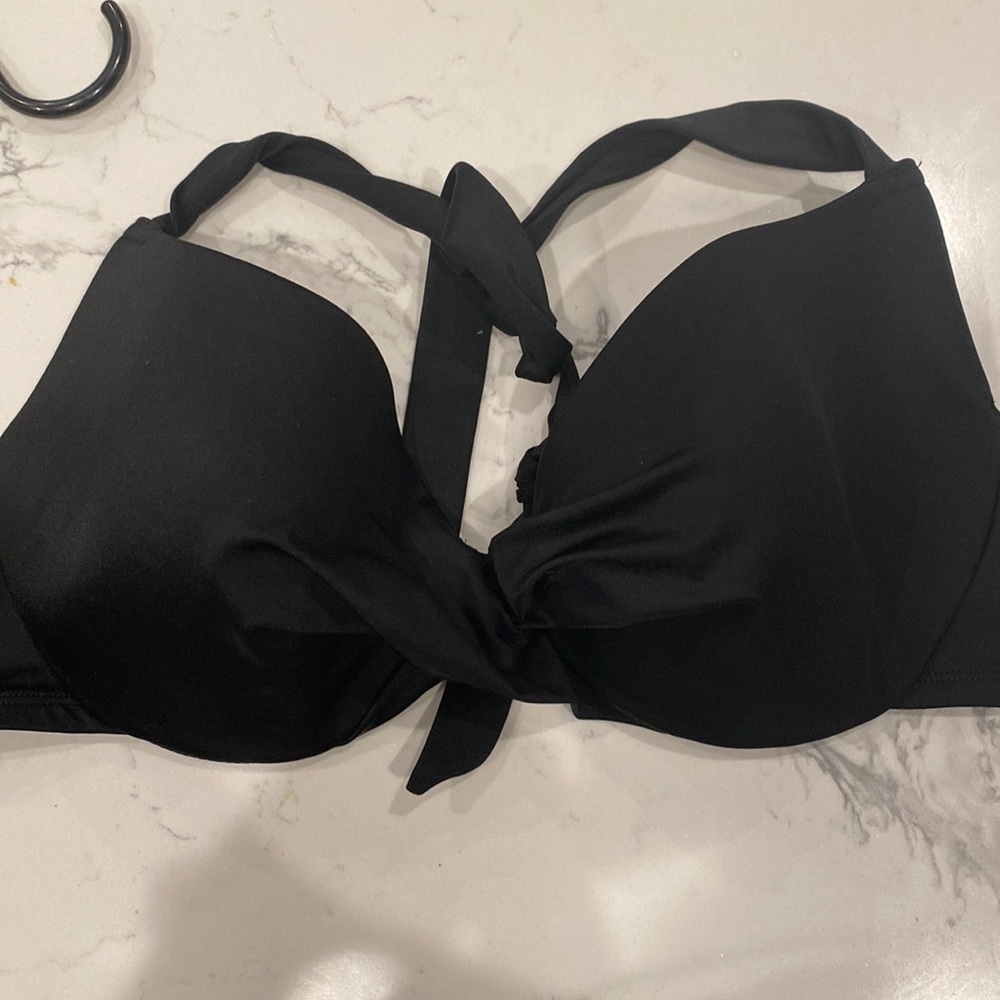 Black bikini top